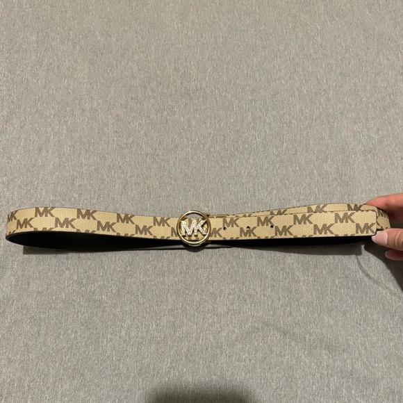 NWOT Women’s Michael Kors Belt with Rhinestone Detail Reversable - Picture 2 of 2